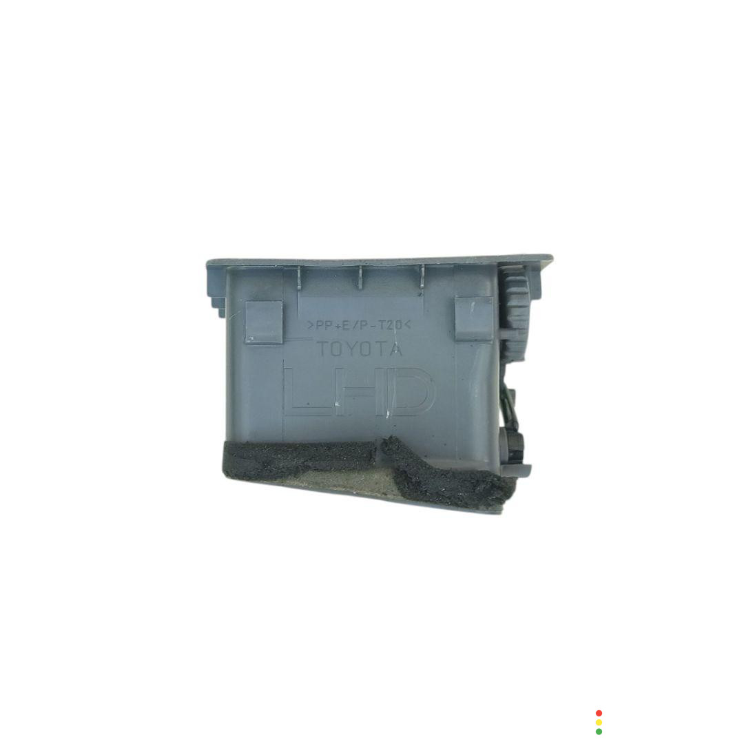 55881-450WL дефлектор обдува салона передний правый Toyota Avensis 1 поколение T220 1999г. - фото №4