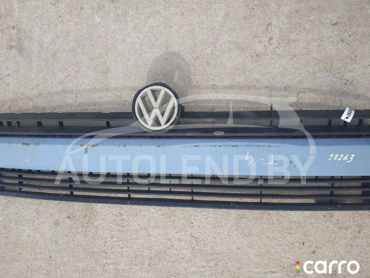 решетка радиатора Volkswagen Transporter T4 1993г. - фото №1