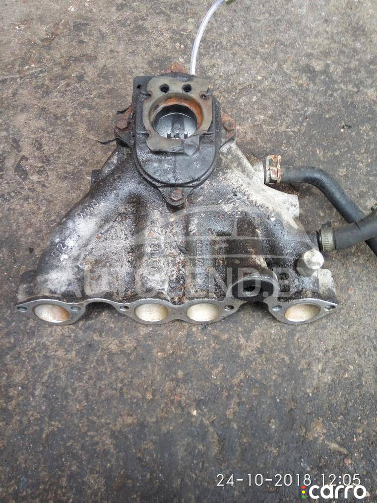 впускной коллектор Volkswagen Passat B4 1994г. - фото №1