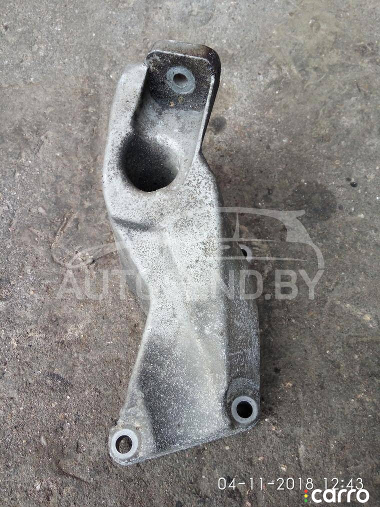 8DO199307 кронштейн двигателя Volkswagen Passat B5 1997г. - фото №1