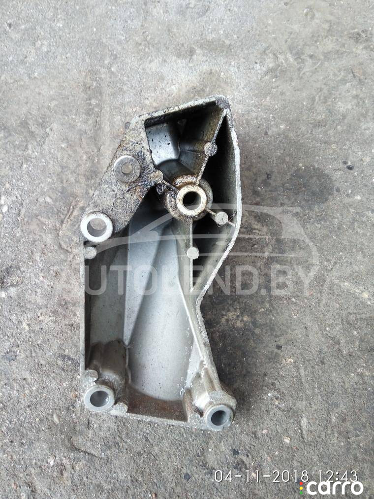 8DO199307 кронштейн двигателя Volkswagen Passat B5 1997г. - фото №2