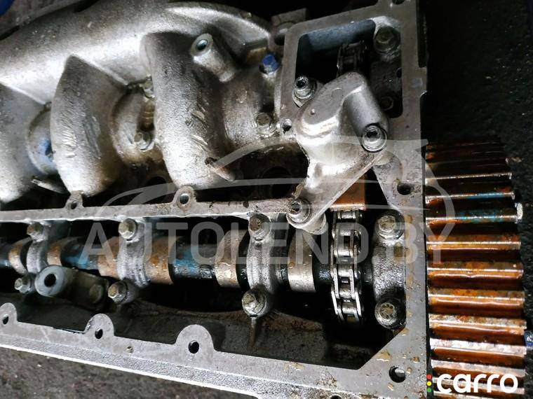 головка блока цилиндров Peugeot 607 1 поколение 2004г. - фото №1