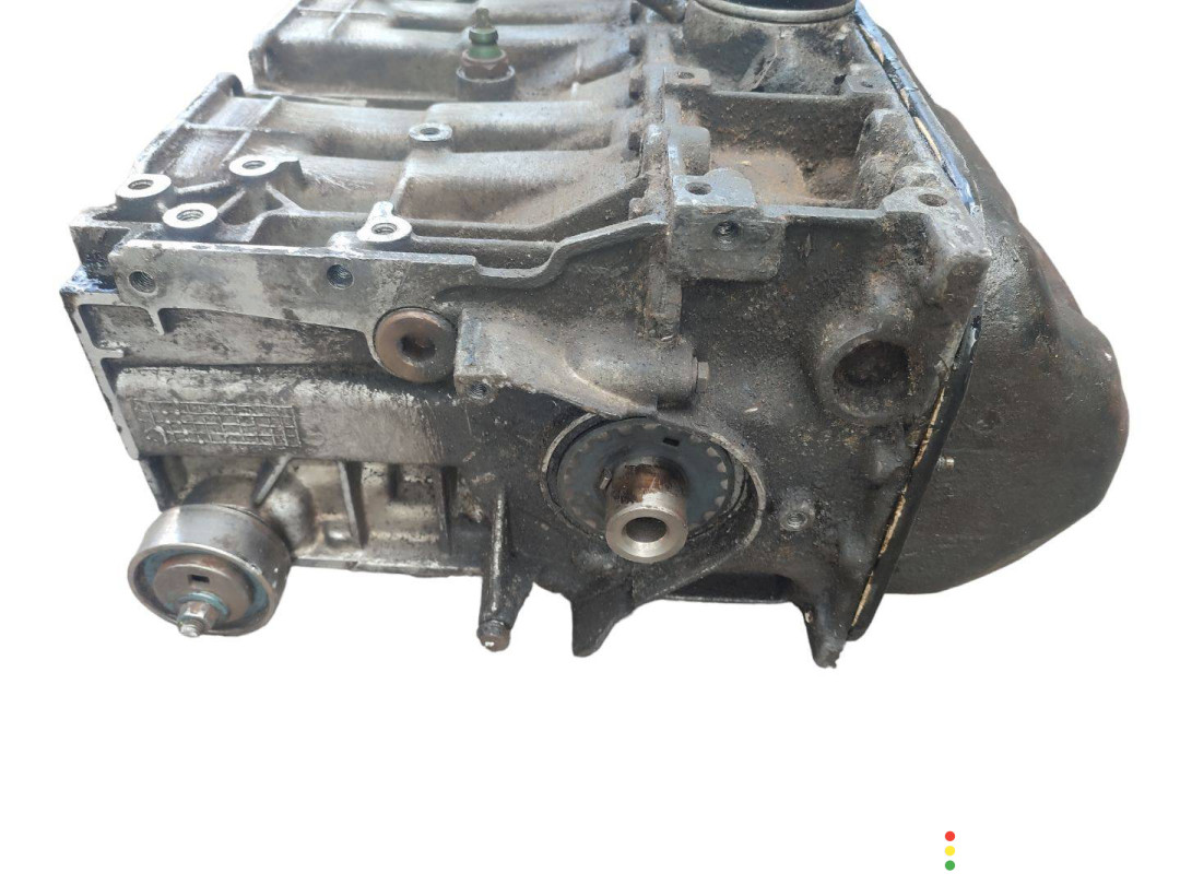 блок цилиндров Peugeot 306 1 поколение 1996г. - фото №3