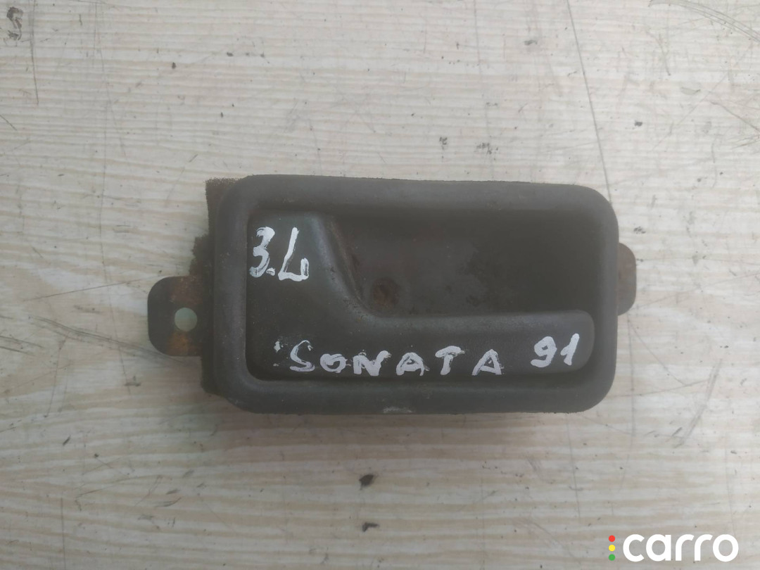 ручка внутренняя двери задней левой Hyundai Sonata 2 поколение 1991г. - фото №1