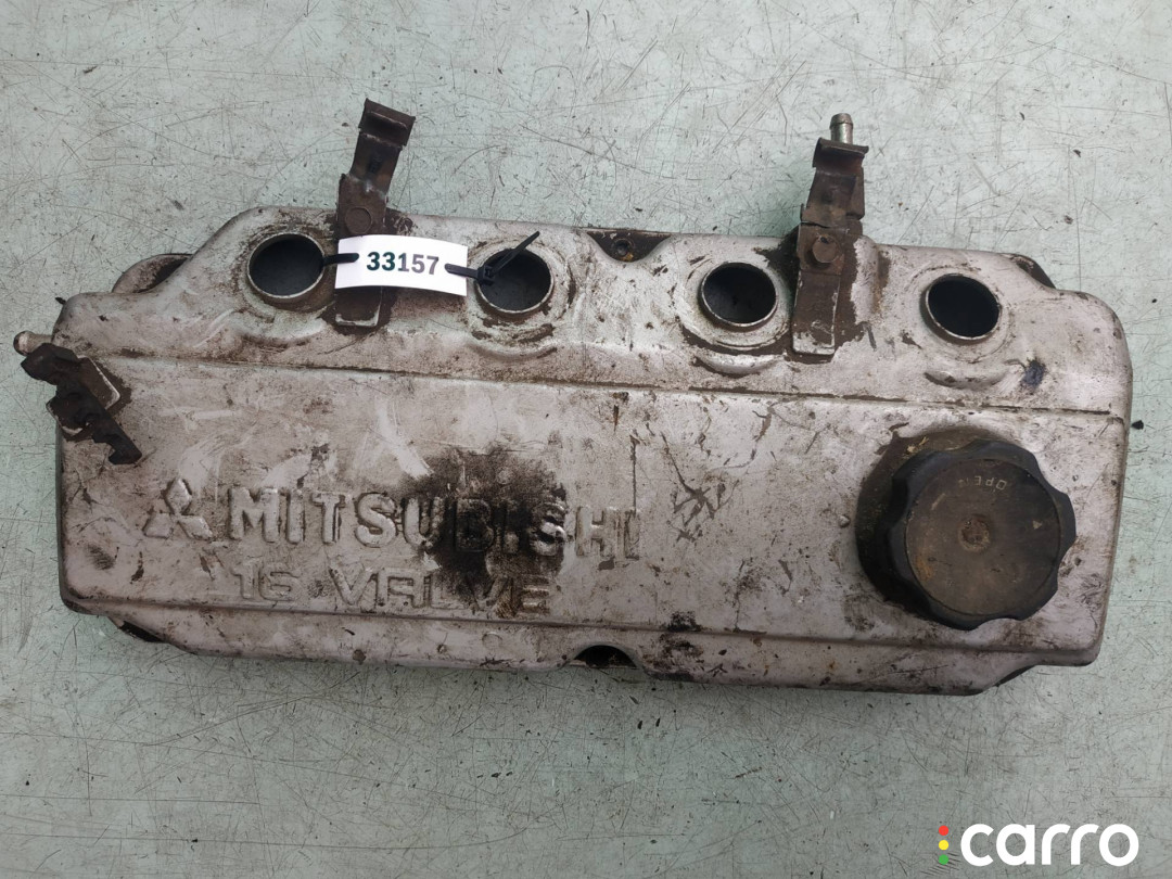 клапанная крышка Mitsubishi Lancer 5 поколение 1994г. - фото №1