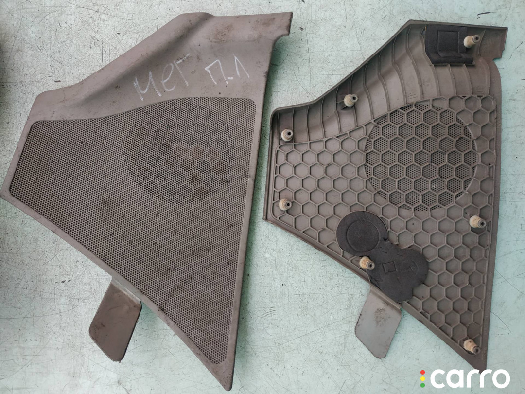 186200172, 186200171 комплект декоративных накладок салона Renault Megane 2 поколение 2003г. - фото №1