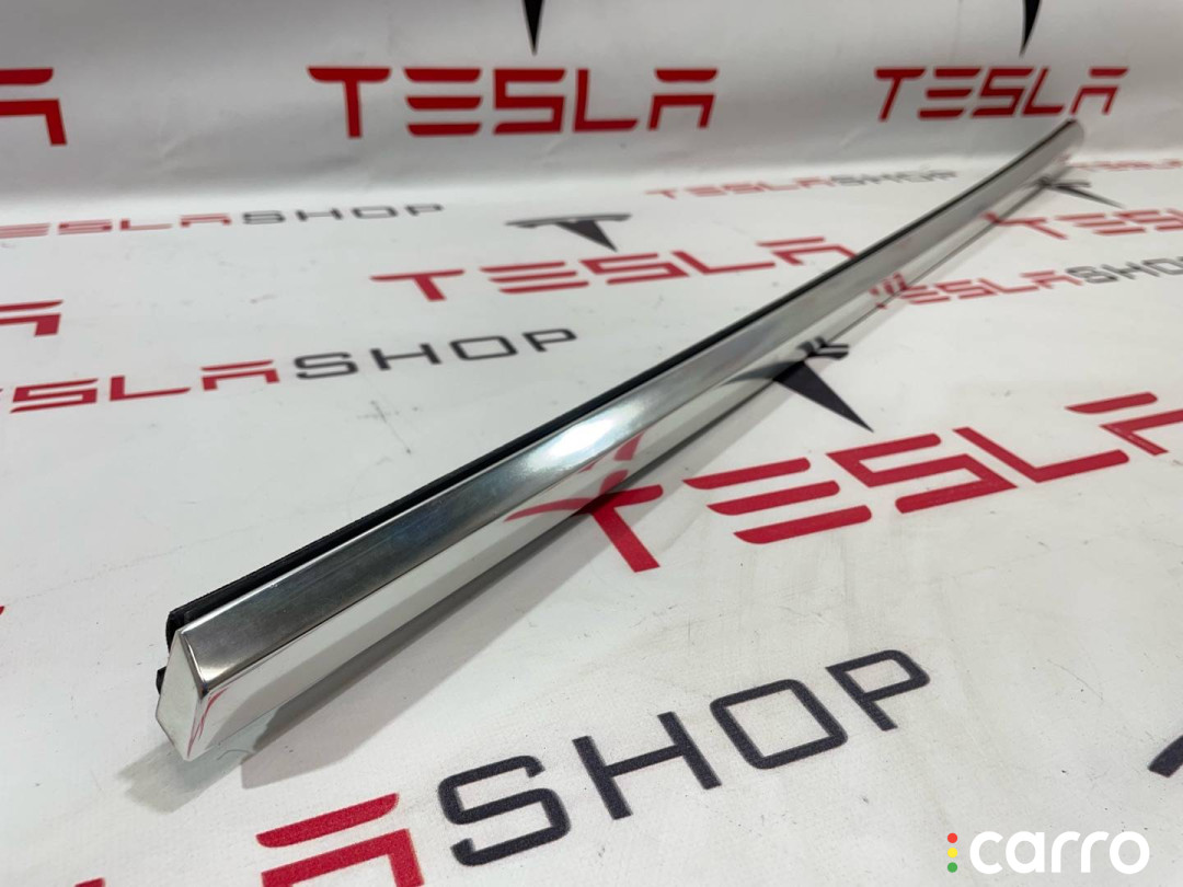 1080745-00-F молдинг двери задней левой Tesla Model 3 2019г. - фото №2