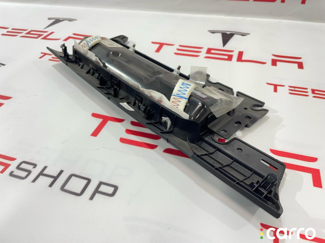 1077826-00-D, 1083350-00-E, 1143753-00-A Подушка безопасности коленная Tesla Model 3 2019г. - фото №3