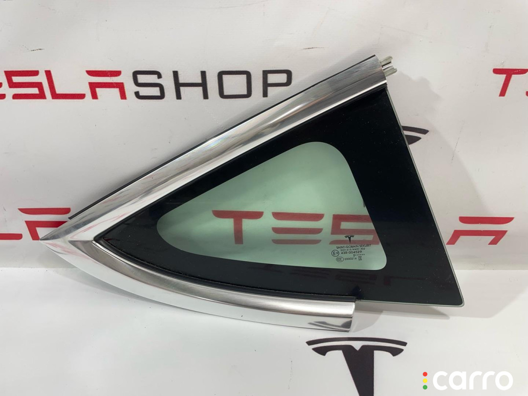 1080706-00-F, 1098758-00-G Форточка в заднее крыло Tesla Model 3 2019г. - фото №1
