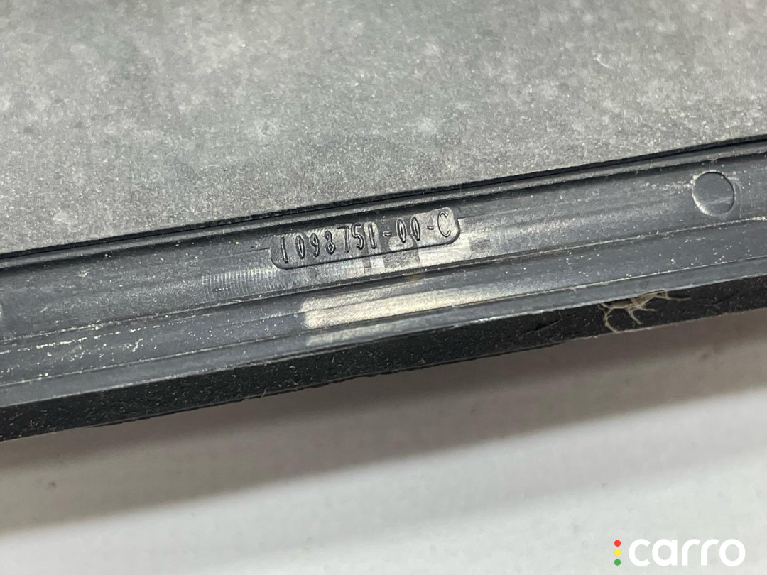 1098751-00-C вентиляционный люк Tesla Model 3 2019г. - фото №4