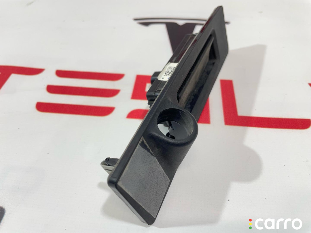 1095949-65-D, 1105486-00-E Кнопка открытия багажника Tesla Model 3 2019г. - фото №4