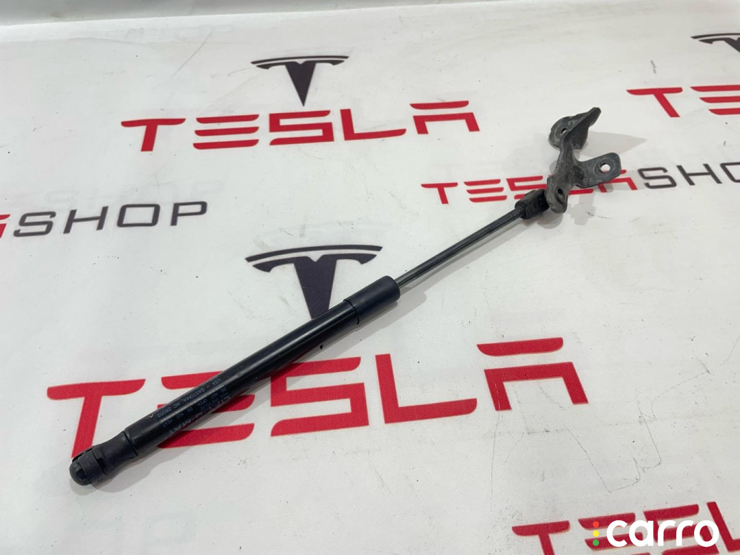 1091472-00-B, 1089586-00-C Амортизатор капота Tesla Model 3 2019г. - фото №1