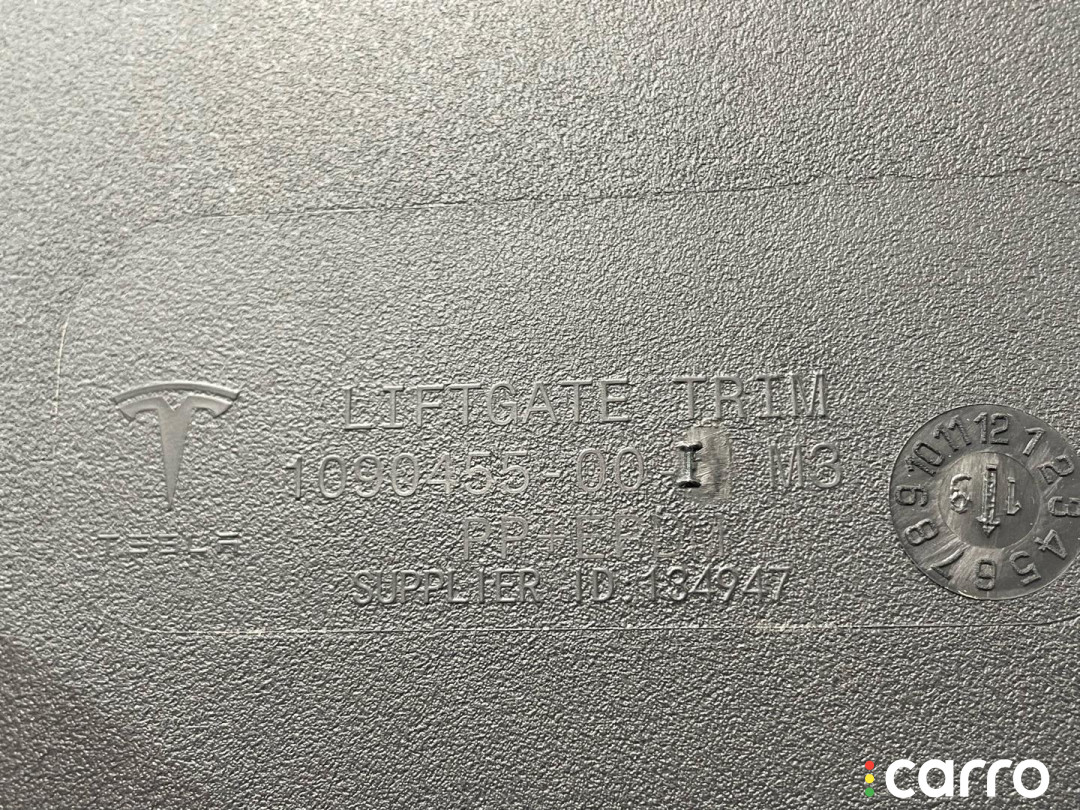 1090454-00-I, 1090455-00-H Обшивка крышки багажника Tesla Model 3 2019г. - фото №5