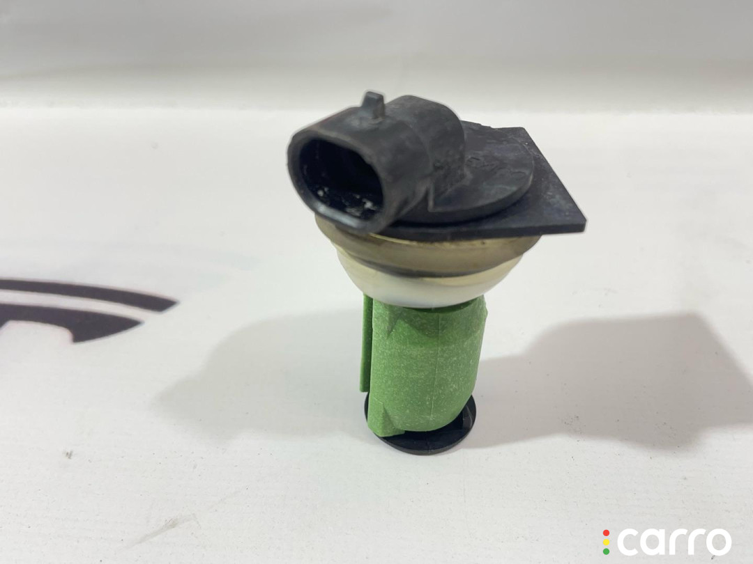 1005454-00-A, 1005400-00-B Датчик уровня омывающей жидкости переднего Tesla Model S 2015г. - фото №1