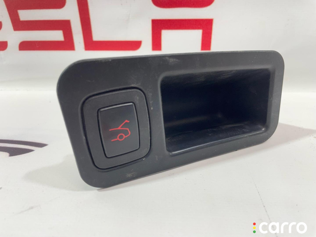 1010327-00-A, 1009264-00-E Ручка крышки багажника Tesla Model S 2015г. - фото №2