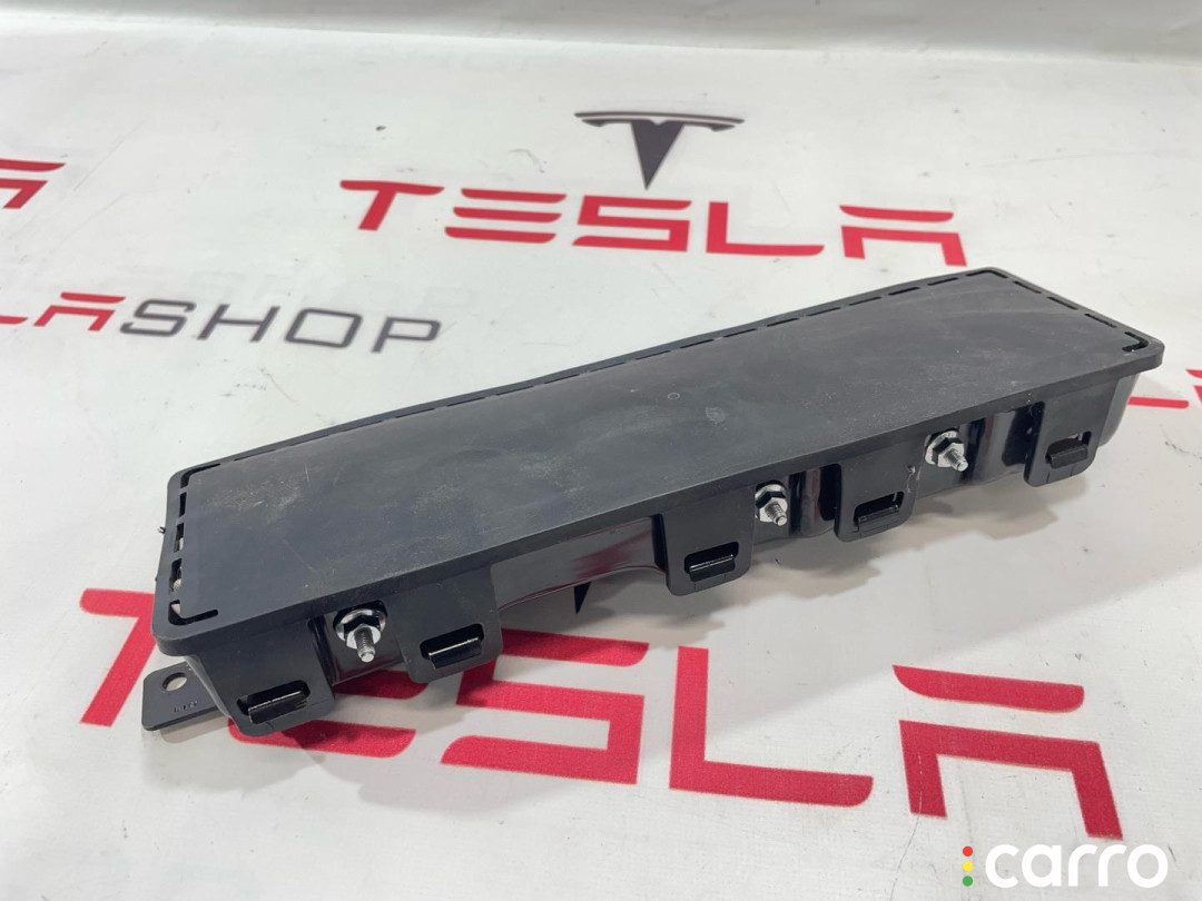 1005260-00-G Подушка безопасности коленная Tesla Model S 2015г. - фото №1