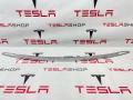 1008856-00-C, 1011685-00-C Молдинг крышки багажника Tesla Model S 2015г. - фото №2
