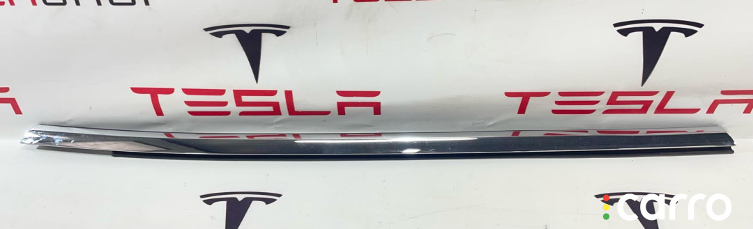 109592100C, 6009604-00-C молдинг двери задней правой Tesla Model S 2015г. - фото №1