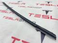 109592100C, 6009604-00-C молдинг двери задней правой Tesla Model S 2015г. - фото №4