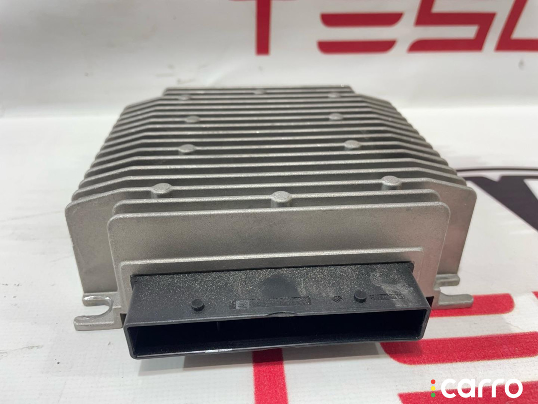 1000350-001-09, 1004833-10-A Усилитель аудио PREMIUM Tesla Model S 2015г. - фото №1