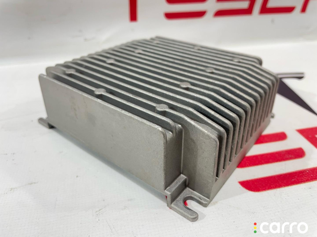 1000350-001-09, 1004833-10-A Усилитель аудио PREMIUM Tesla Model S 2015г. - фото №2