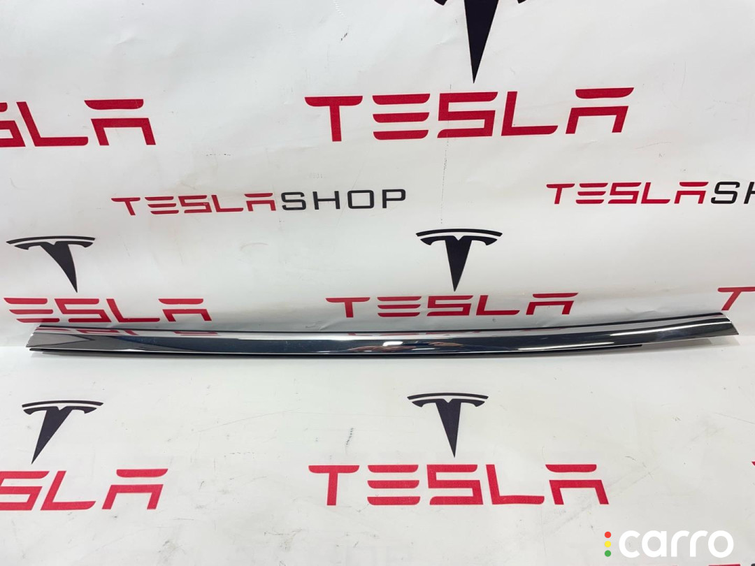 103839580A, 109578900C молдинг двери задней левой Tesla Model S 2015г. - фото №3