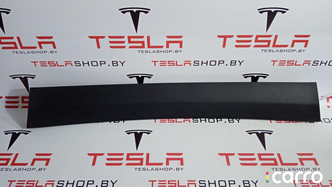 1037906-50-E, 1039707-00-S Накладка крышки багажника Tesla Model X 2020г. - фото №1