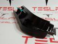 1009254-00-F Накладка крышки багажника Tesla Model S 2015г. - фото №2