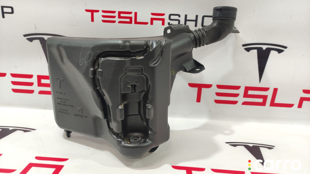 1110164-00-B, 1096062-00-F, 1139548-00-A бачок омывателя Tesla Model 3 2019г. - фото №1
