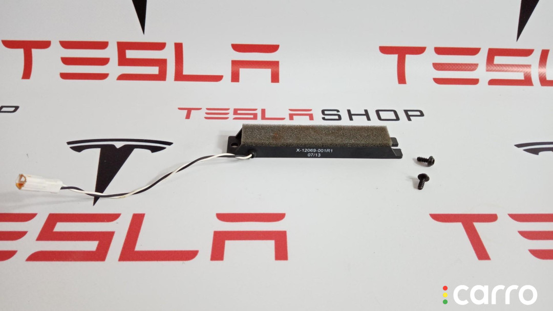 1014951-00-A Антенна системы комфортного доступа Tesla Model S 2015г. - фото №1