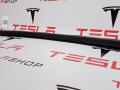 1038406-00-A уплотнитель передний правый Tesla Model S 2015г. - фото №3