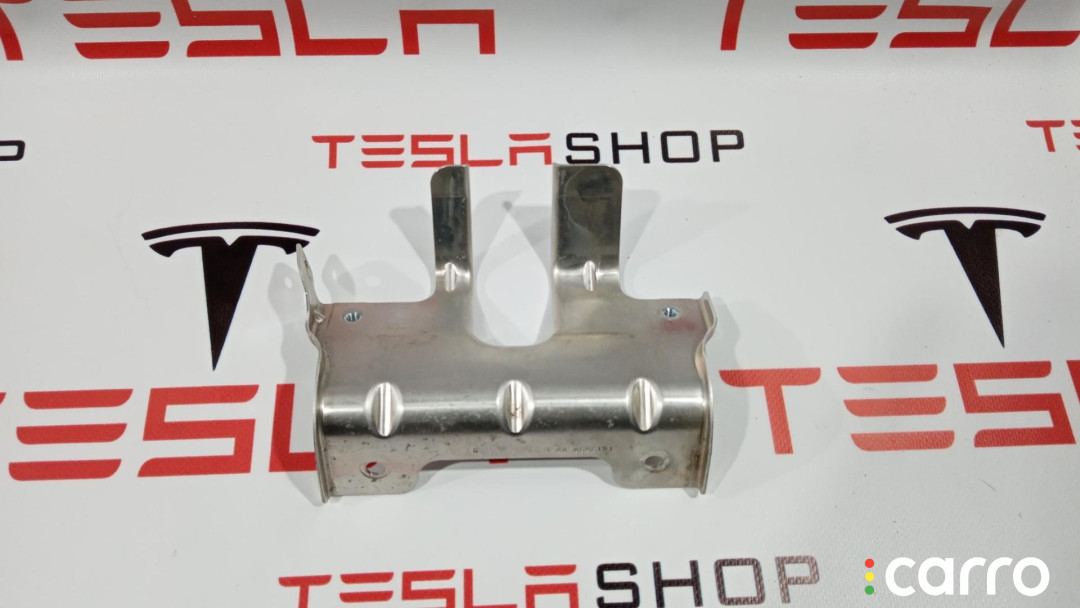 1013650-00-E Крепление блока предохранителей Tesla Model S 2015г. - фото №1