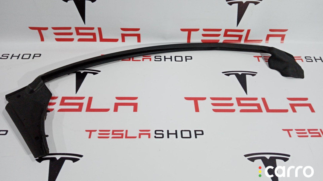 100542100D Уплотнитель передней двери Tesla Model S 2014г. - фото №4
