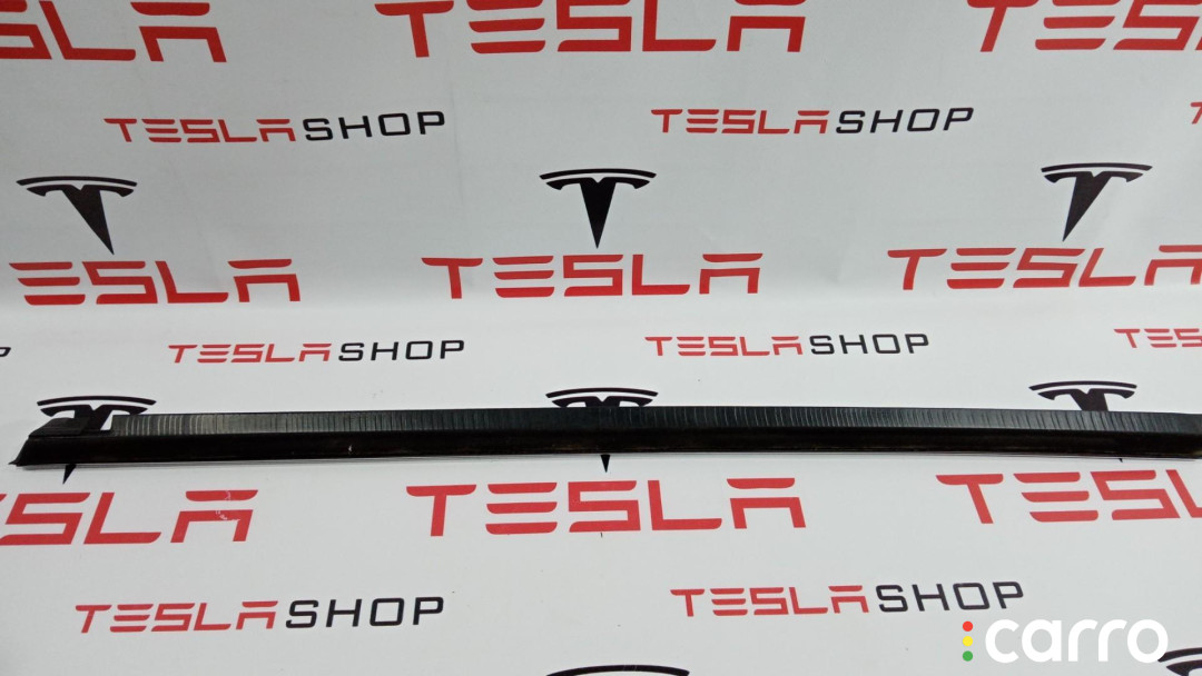 1095920-00-C молдинг двери передней правой Tesla Model S 2015г. - фото №2