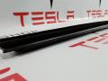 1038406-00-A уплотнитель передний правый Tesla Model S 2015г. - фото №2