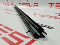 1038406-00-A уплотнитель передний левый Tesla Model S 2015г. - фото №2