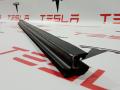 1038406-00-A уплотнитель передний левый Tesla Model S 2015г. - фото №3