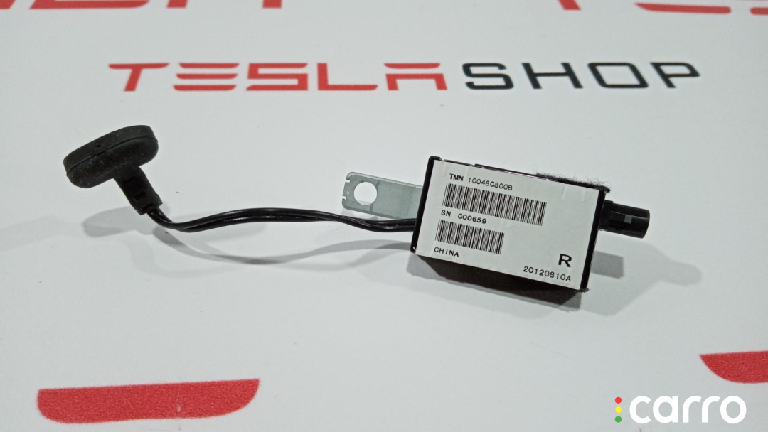 1004808-00-B усилитель антенны Tesla Model S 2015г. - фото №1