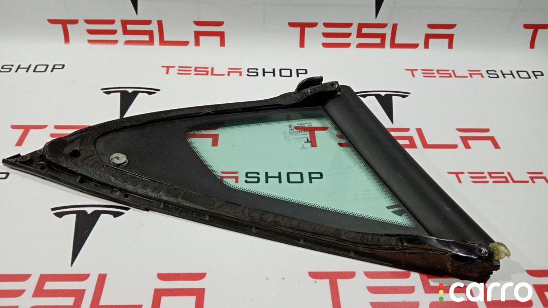 105182199A Форточка в заднее крыло Tesla Model S 2012г. - фото №3