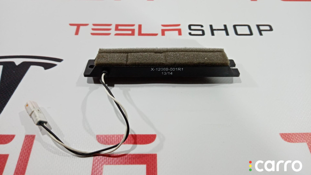 1014951-00-A Антенна системы комфортного доступа Tesla Model S 2012г. - фото №1