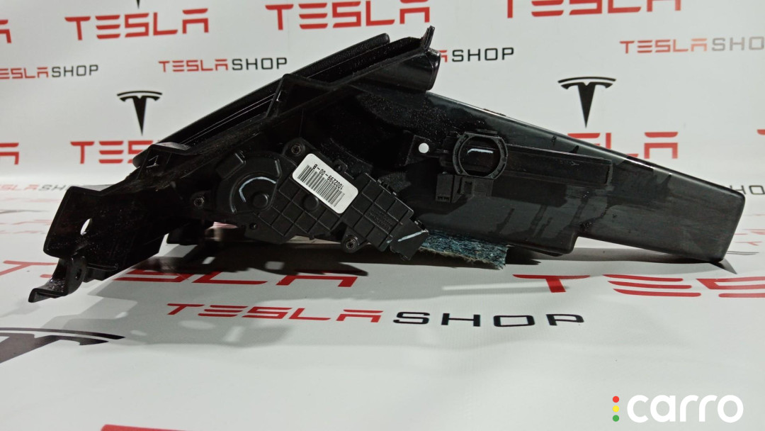 1035104-00-A, 1003327-14-P Бардачок Tesla Model S 2012г. - фото №4