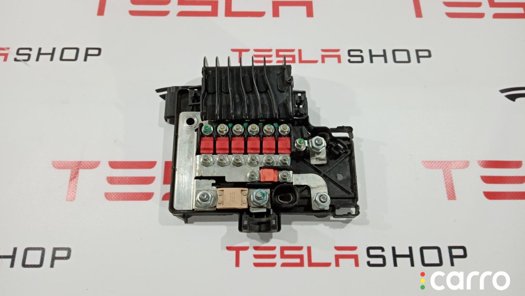 1013273-00-C Блок предохранителей передний Tesla Model S 2012г. - фото №1