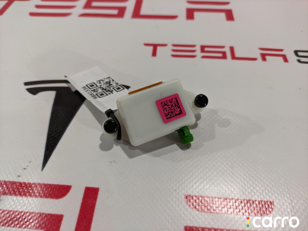 1093306-00-E антенна Tesla Model 3 2019г. - фото №1