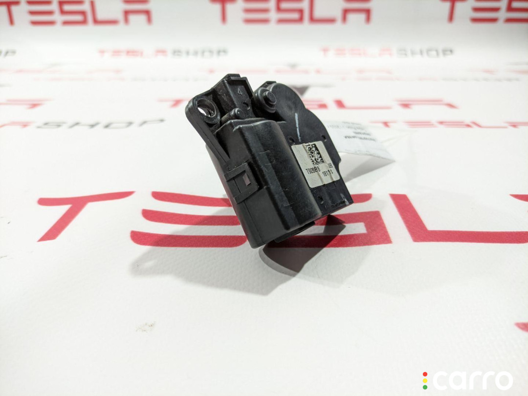 1099999-00-H, T92882B12 Моторчик заслонки печки Tesla Model 3 2019г. - фото №5