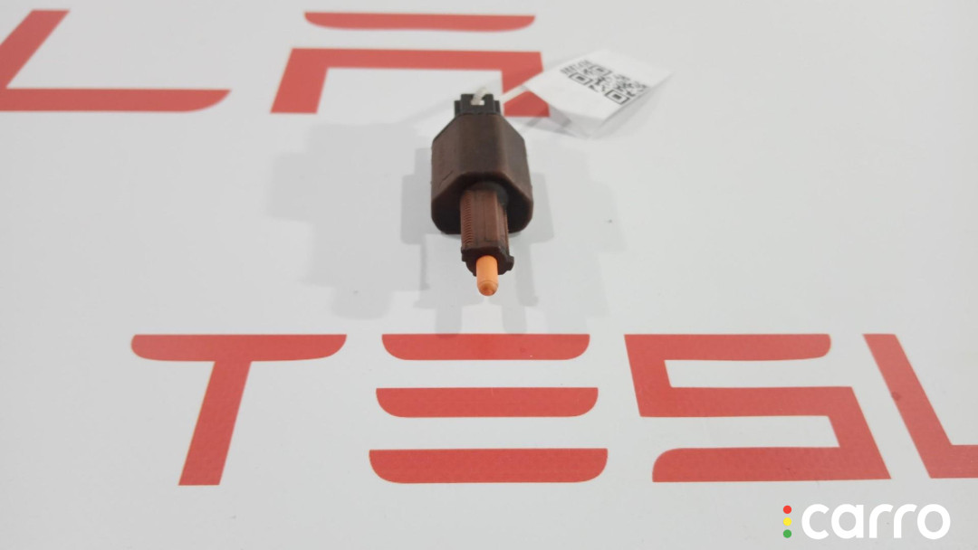 1044681-00-B датчик педали тормоза (лягушка) Tesla Model 3 2019г. - фото №2