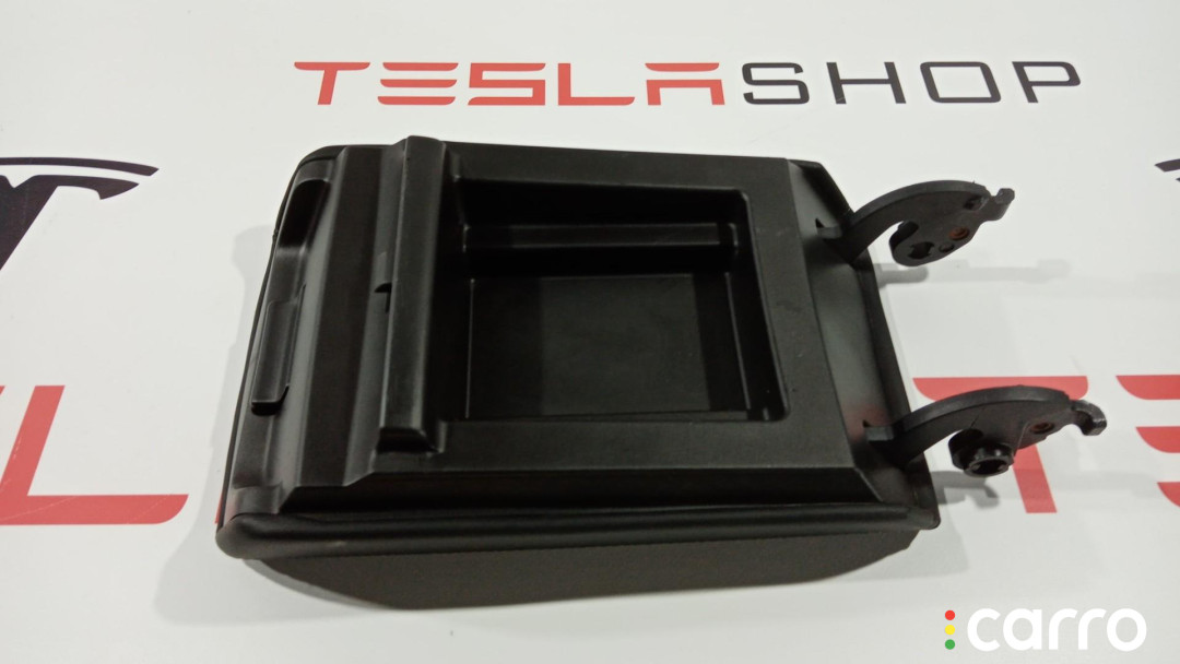 1087900-00-E декоративная накладка центральной консоли Tesla Model 3 2019г. - фото №4