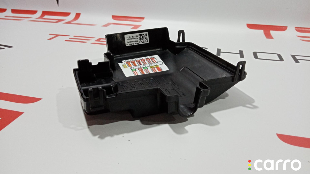 1013274-00-C Крышка блока предохранителей переднего Tesla Model S 2014г. - фото №3