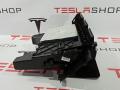 1002295-00-E, 1003327-08-I Бардачок Tesla Model S 2014г. - фото №4