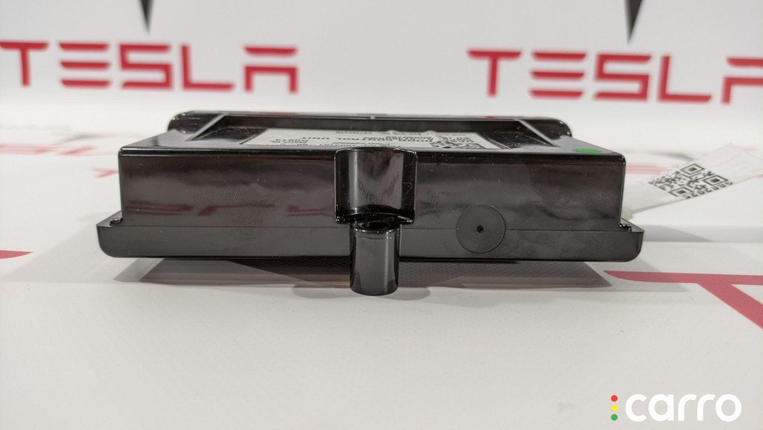 100310100C модуль управления двери Tesla Model S 2014г. - фото №3