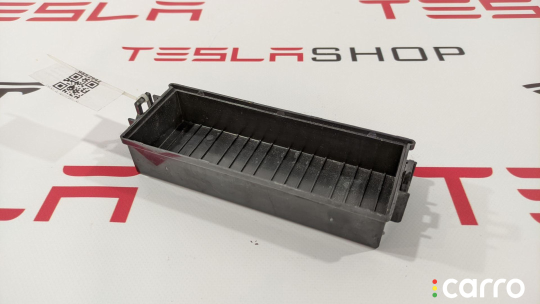 1004423-03-H Крышка блока предохранителей переднего Tesla Model S 2014г. - фото №2